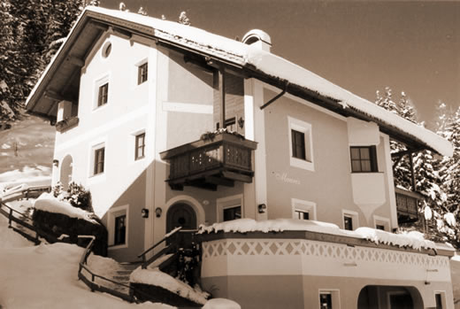 Apartments Mauriz in Winter